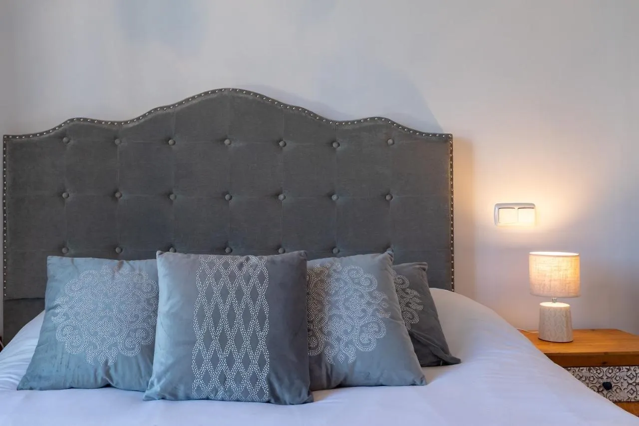 Confort Y Diseno Con Vistas Al Casco Viejo Bilbao Apartment